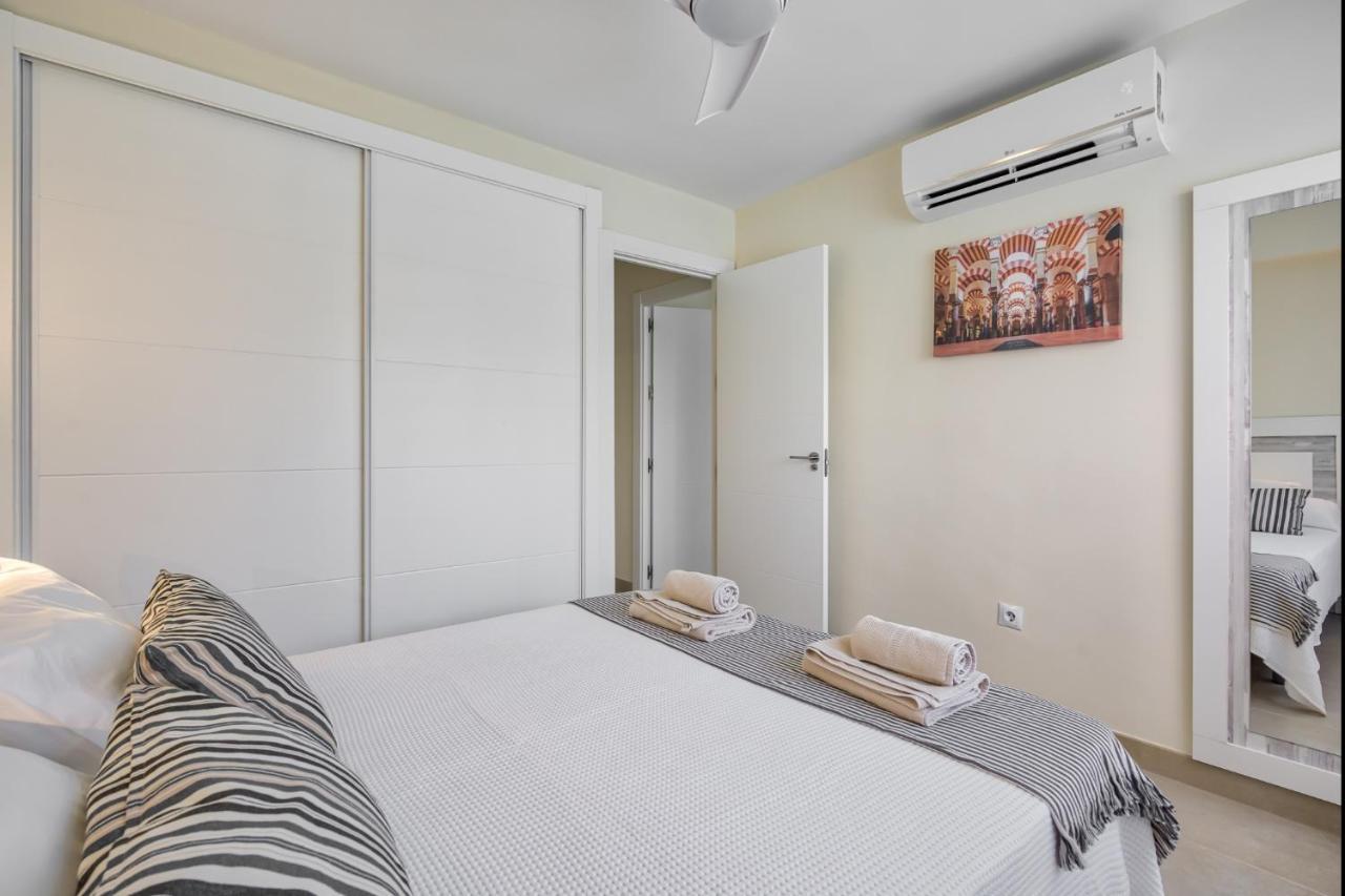 Sur Suites Alhambra Фуeнхирола Екстериор снимка