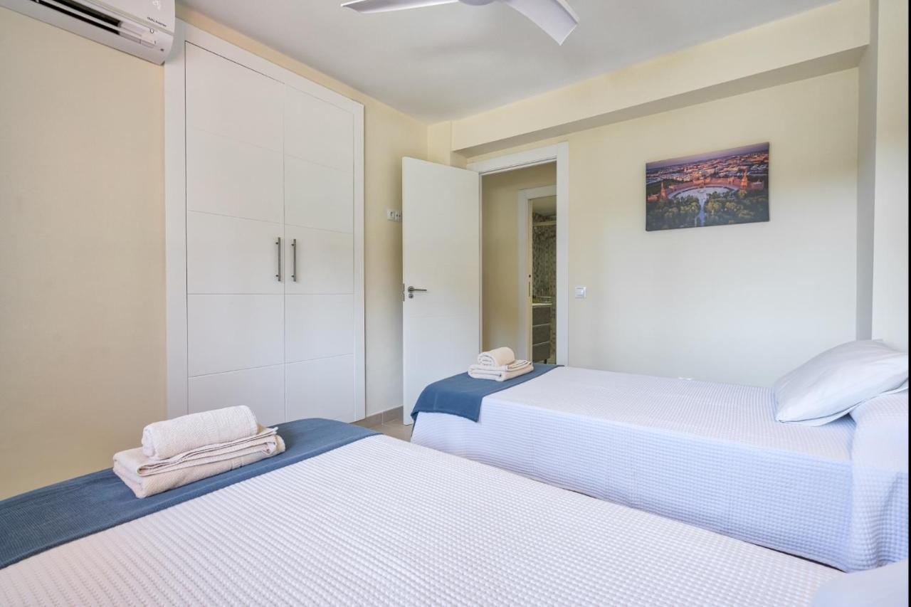 Sur Suites Alhambra Фуeнхирола Екстериор снимка