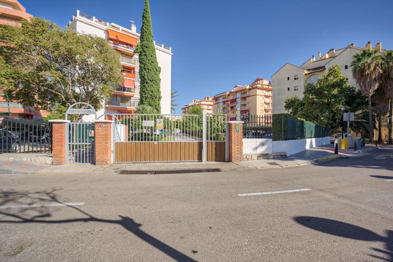 Sur Suites Alhambra Фуeнхирола Екстериор снимка