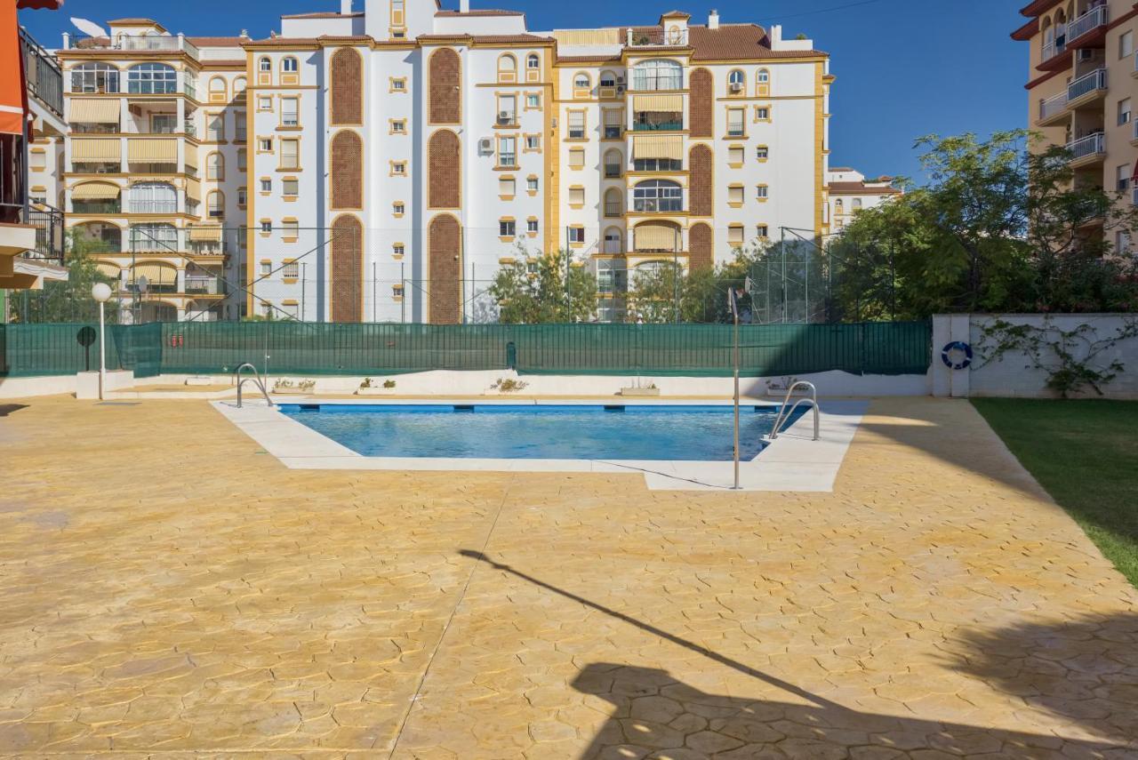 Sur Suites Alhambra Фуeнхирола Екстериор снимка
